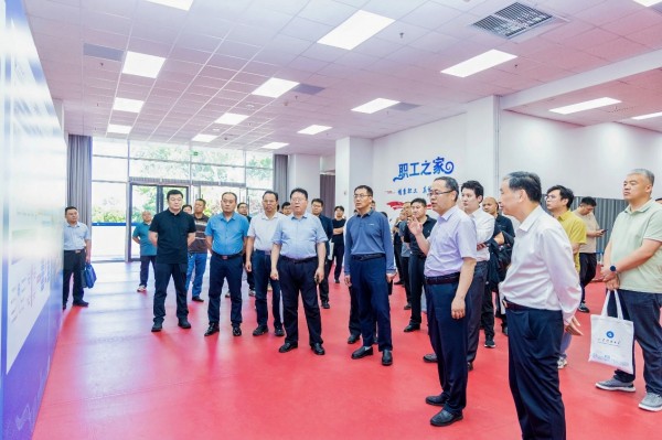 图片 1.jpg 图片 1.jpg